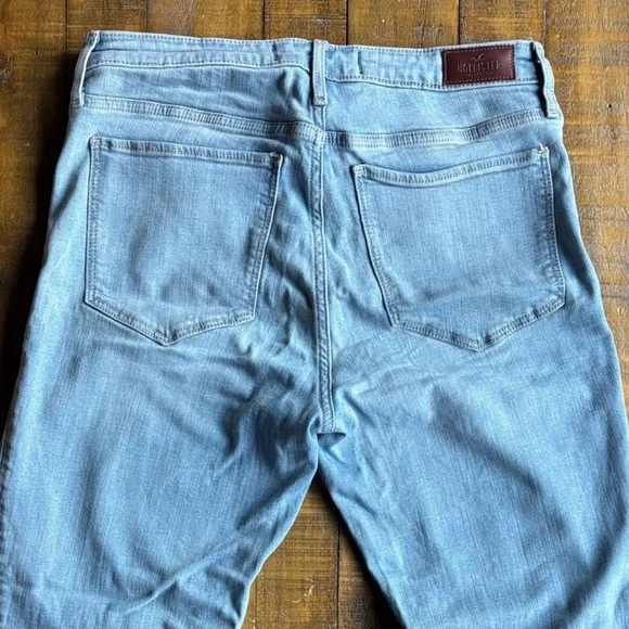 Hollister Classic Stretch Light Blue Jeans - Picture 5 of 5